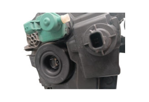 Optique avant principal gauche (feux)(phare) RENAULT TWINGO 3 Photo n°8 Optique avant principal gauche (feux)(phare) RENAULT TWINGO 3 Photo n°8