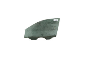 Vitre avant gauche VOLKSWAGEN POLO 4 Photo n°1