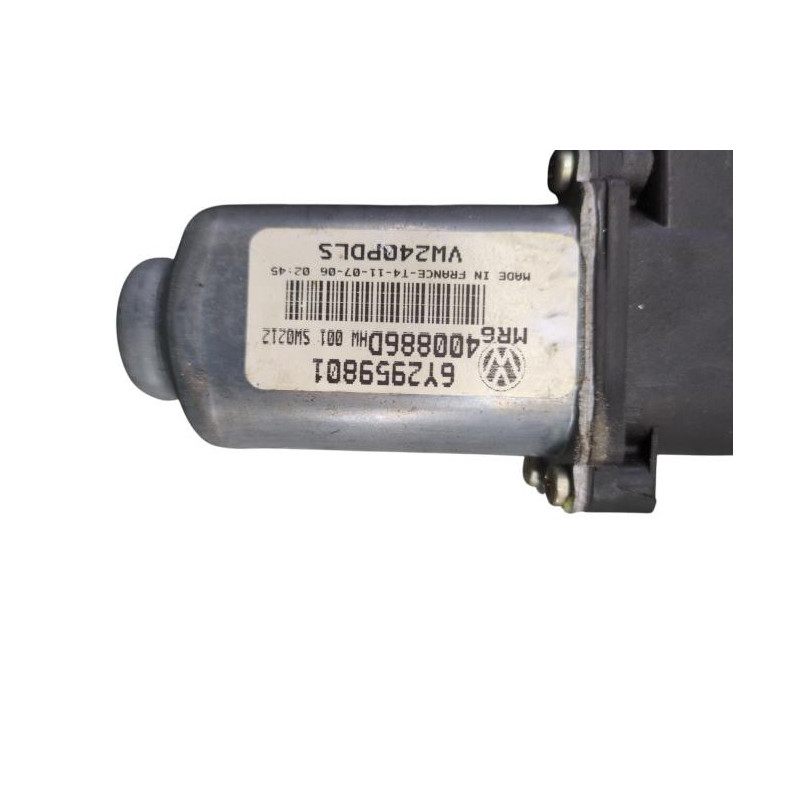 Leve vitre electrique avant droit VOLKSWAGEN POLO 4 Photo n°1