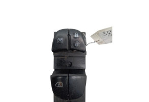 Interrupteur de leve vitre avant gauche NISSAN JUKE 1 Photo n°4