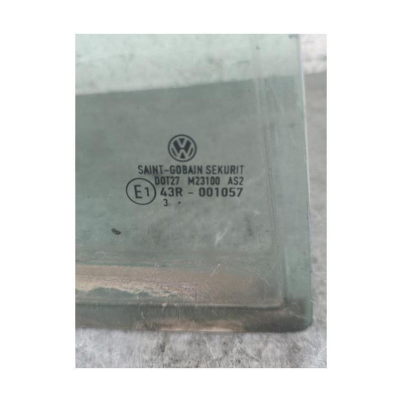 Custode arriere droit (porte) VOLKSWAGEN GOLF 5 Photo n°1