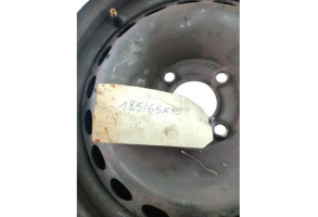 Jante RENAULT CLIO 4 Photo n°3 Jante RENAULT CLIO 4 Photo n°3