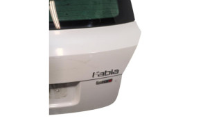 Malle/Hayon arriere SKODA FABIA 2 Photo n°4