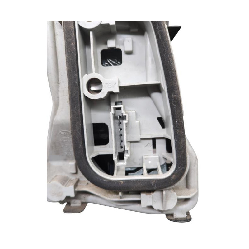 Feu arriere principal gauche (feux) VOLKSWAGEN POLO 4 Photo n°1