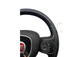 Volant FIAT 500L Photo n°4