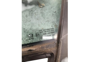 Custode avant gauche (porte) PEUGEOT 208 1 Photo n°3