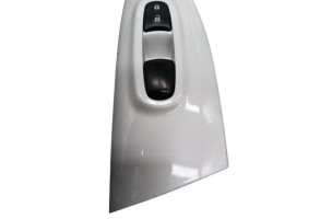 Interrupteur de leve vitre avant droit NISSAN JUKE 1 Photo n°4