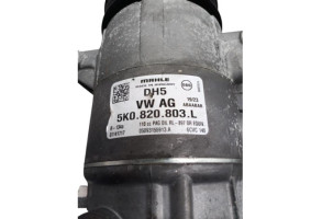 Compresseur clim VOLKSWAGEN GOLF 6 Photo n°4