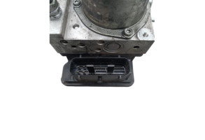 Bloc ABS (freins anti-blocage) NISSAN JUKE 1 Photo n°3