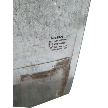 Vitre avant gauche NISSAN JUKE 1