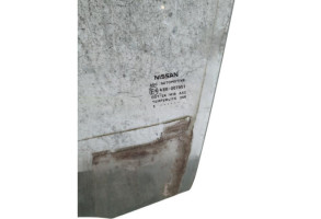 Vitre avant gauche NISSAN JUKE 1 Photo n°1