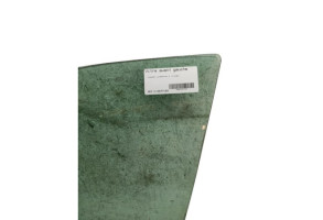 Vitre avant gauche VOLKSWAGEN GOLF 4 Photo n°4