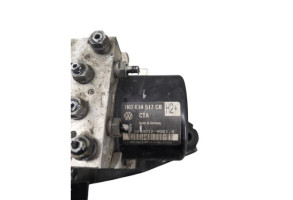 Bloc ABS (freins anti-blocage) VOLKSWAGEN SCIROCCO 3 Photo n°7