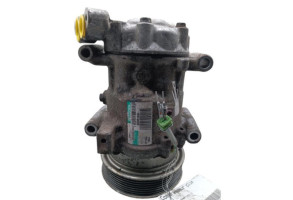 Compresseur clim BMW SERIE 1 E81 Photo n°3