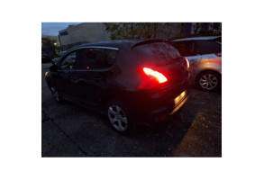 Verin de coffre PEUGEOT 3008 1 Photo n°9