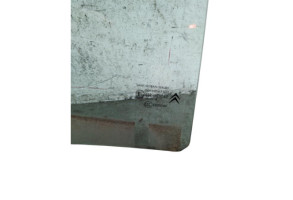 Vitre arriere droit CITROEN C4 GRAND PICASSO 1 Photo n°1