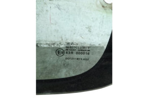 Vitre arriere droit PEUGEOT PARTNER 1 Photo n°5