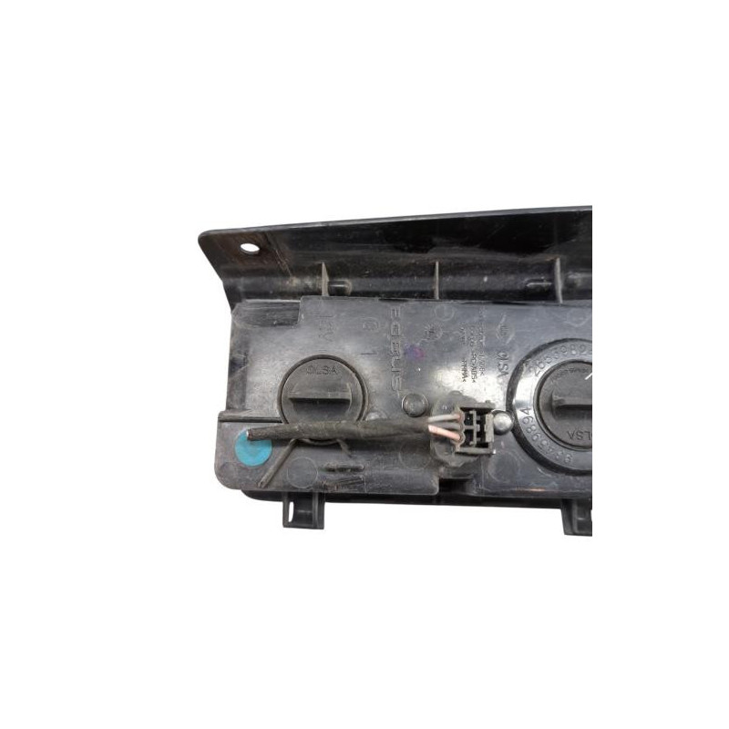 Feu de pare choc arriere gauche RENAULT TRAFIC 3 COURT Photo n°1