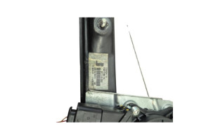 Leve vitre electrique arriere droit BMW SERIE 1 E87 Photo n°8