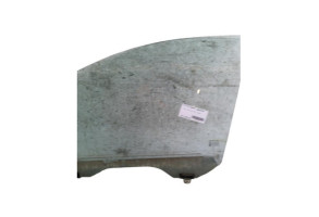 Vitre avant gauche NISSAN MICRA 4 Photo n°3