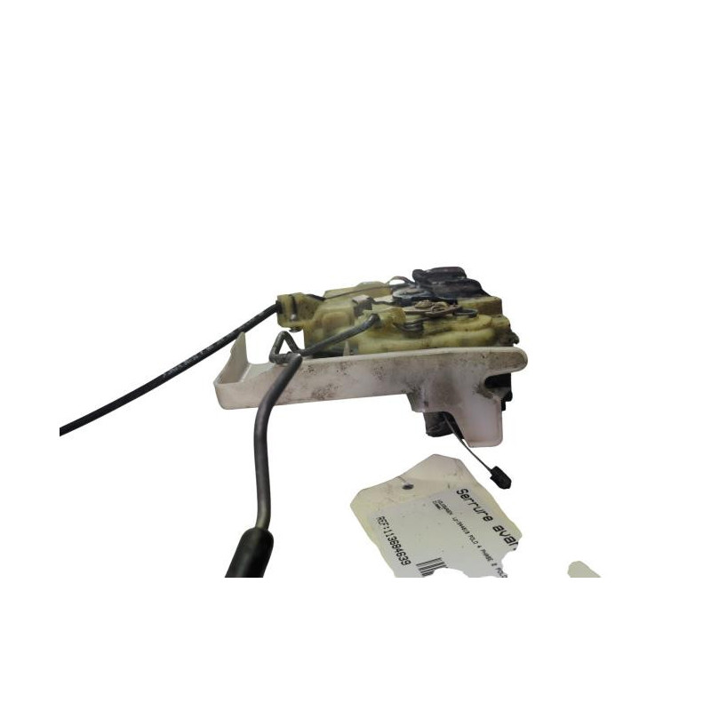 Serrure avant gauche VOLKSWAGEN POLO 4 Photo n°1