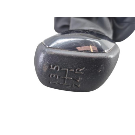 Pommeau de vitesses PEUGEOT 208 1