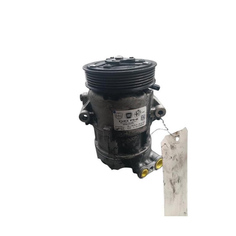Compresseur clim FIAT 500L Photo n°1