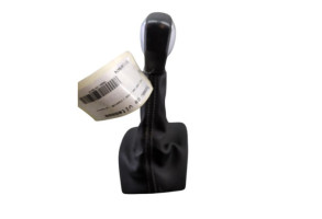 Pommeau de vitesses PEUGEOT 2008 1 Photo n°1