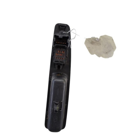 Interrupteur de leve vitre arriere droit NISSAN QASHQAI 1