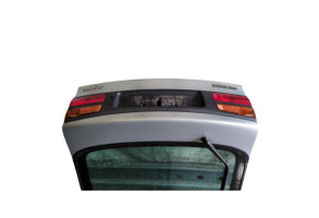 Malle/Hayon arriere RENAULT LAGUNA 1 Photo n°8