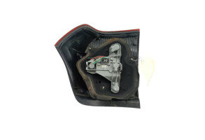 Feu arriere principal gauche (feux) TOYOTA COROLLA 10 Photo n°2