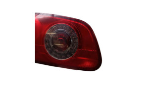 Feu arriere secondaire gauche (feux) VOLKSWAGEN PASSAT 5 Photo n°2