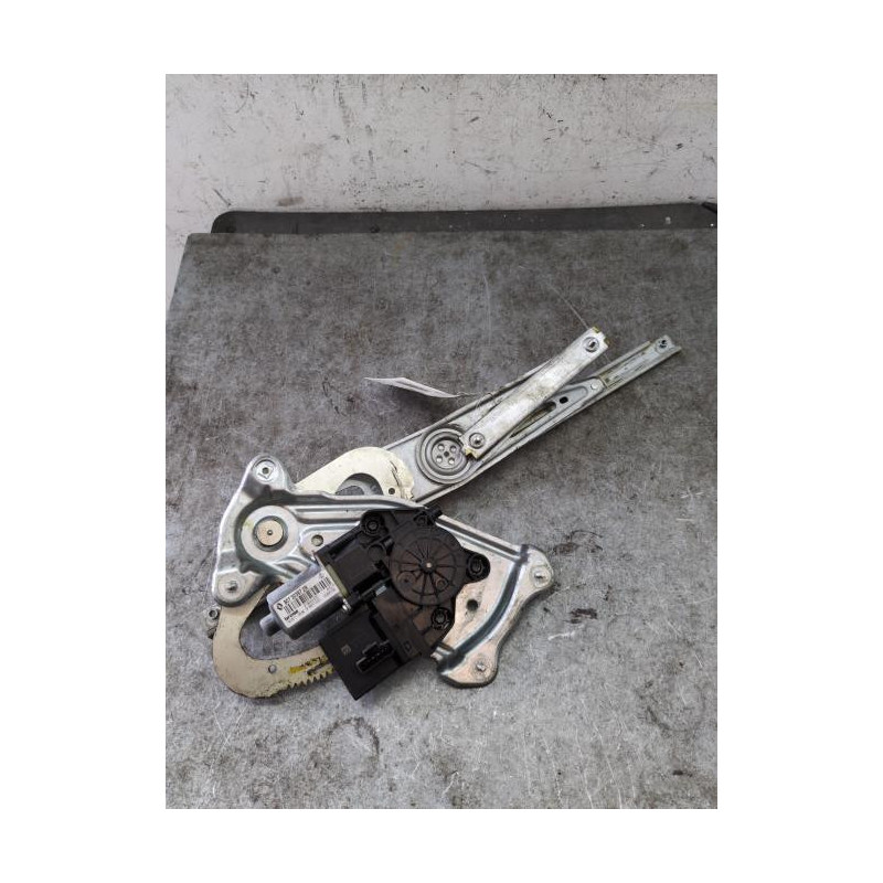 Leve vitre electrique avant droit RENAULT MEGANE 3 Photo n°1