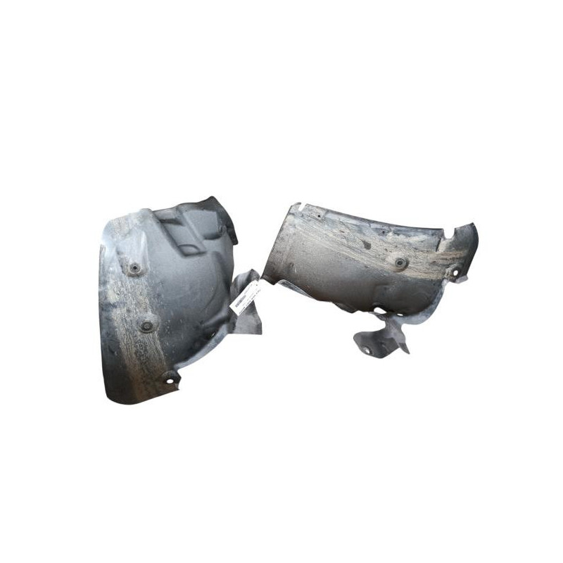 Pare boue avant gauche RENAULT MEGANE 3 Photo n°1