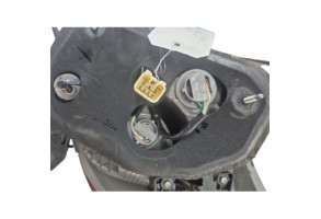 Feu arriere principal gauche (feux) TOYOTA YARIS 3 Photo n°3