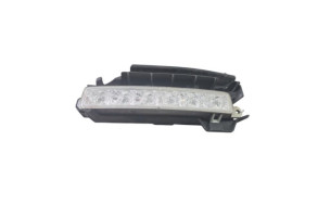 Feu diurne avant droit TOYOTA AYGO 2 Photo n°3