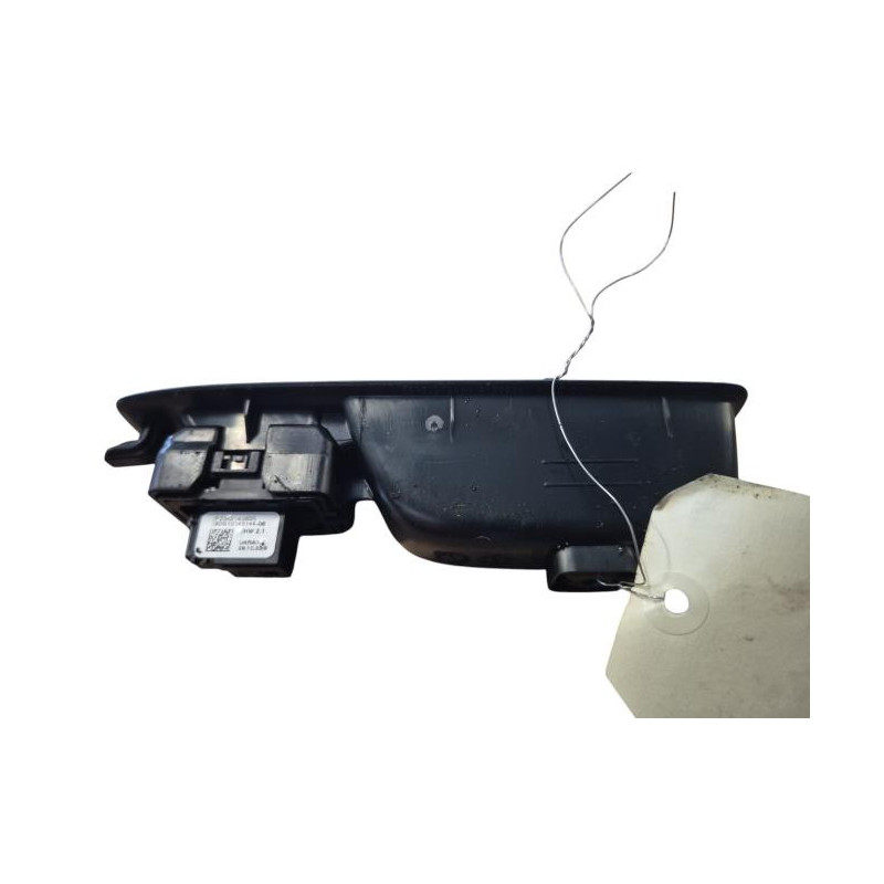 Interrupteur de leve vitre arriere droit RENAULT CLIO 5 Photo n°1