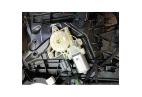 Leve vitre electrique avant gauche FORD PUMA 2 Photo n°3