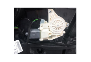 Leve vitre electrique avant gauche MERCEDES CLASSE B 246 Photo n°2