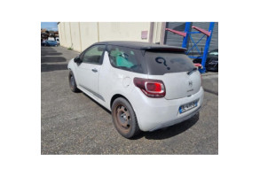 Feu arriere stop central DS DS3 Photo n°11