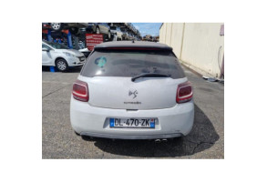 Feu arriere stop central DS DS3 Photo n°12