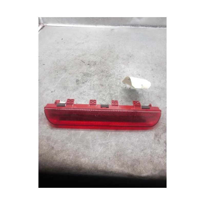 Feu arriere stop central KIA SPORTAGE 3 Photo n°1