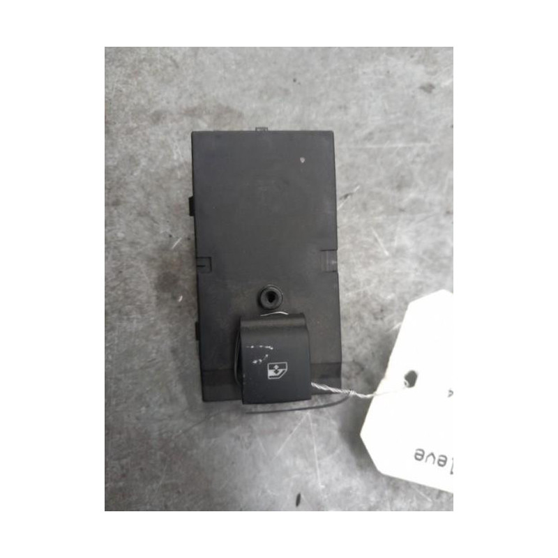 Interrupteur de leve vitre avant droit OPEL MERIVA B Photo n°1
