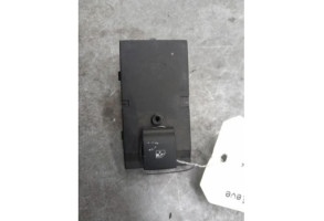 Interrupteur de leve vitre avant droit OPEL MERIVA B Photo n°1