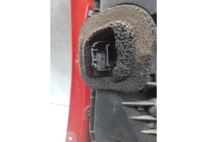 Feu arriere principal gauche (feux) PEUGEOT 107 Photo n°3