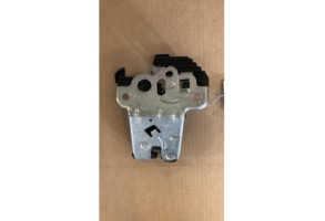 Serrure de hayon AUDI A1 1 Photo n°1