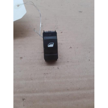 Interrupteur de leve vitre arriere droit PEUGEOT 308 2