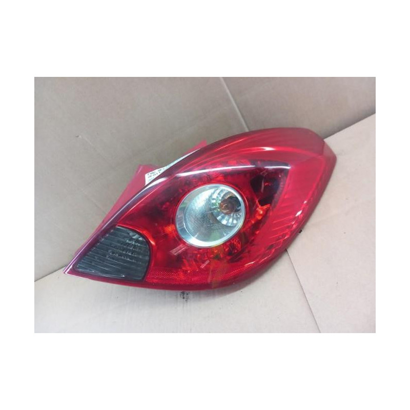 Feu arriere principal droit (feux) OPEL CORSA D Photo n°1