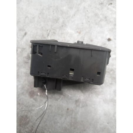 Interrupteur de leve vitre avant gauche OPEL CORSA D