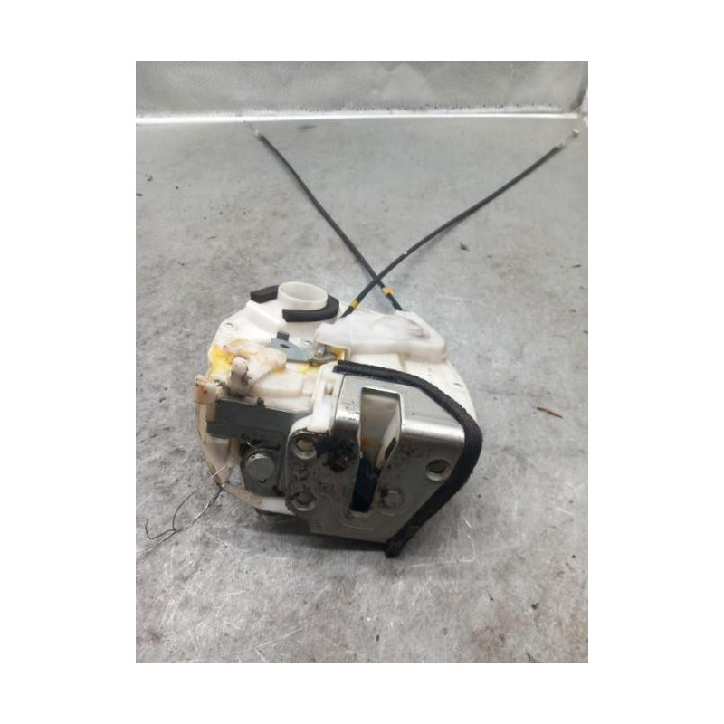 Serrure arriere droit SUZUKI SWIFT 3 Photo n°1